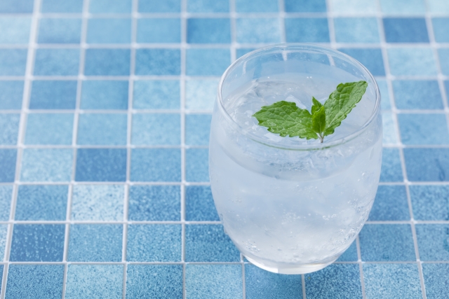 ハーブと炭酸水